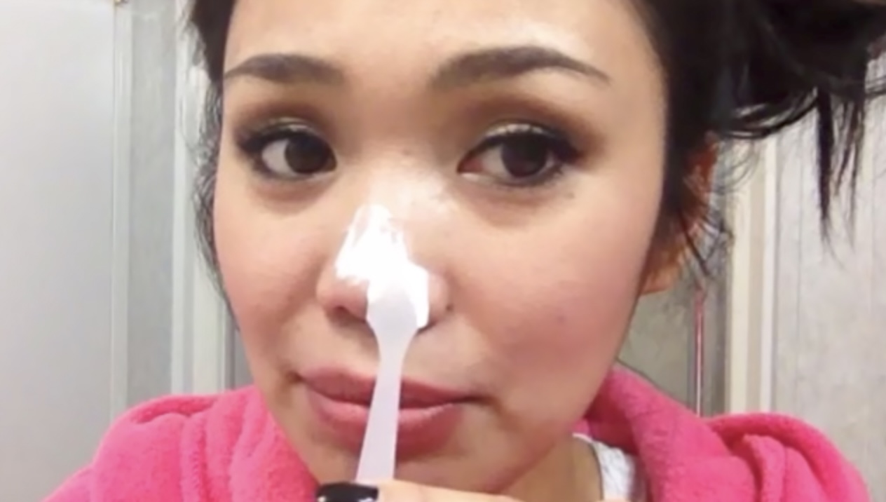 Dermatologen luiden de noodklok: Doe dit nooit met je huid!