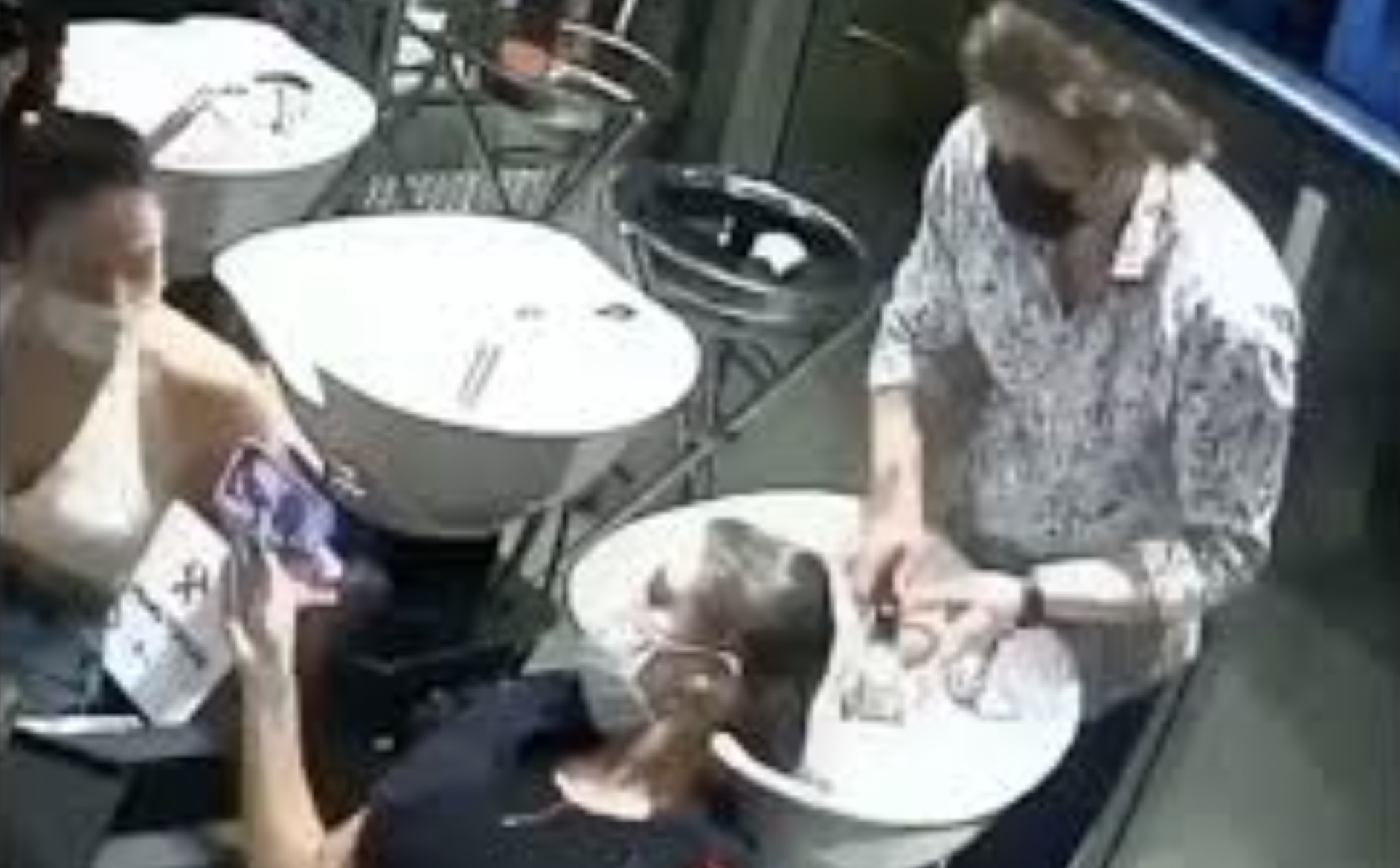 Deze 5 dingen haat jouw kapper wanneer je dit bij haar doet