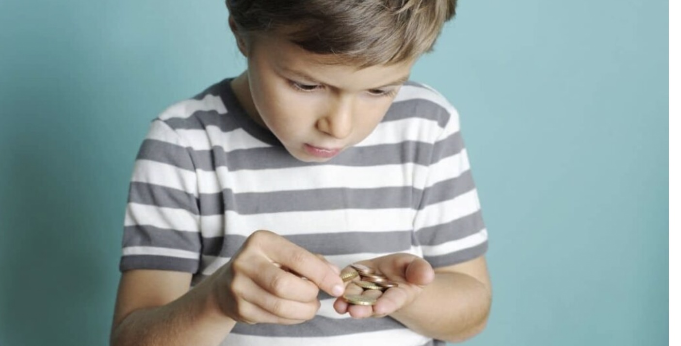 LET OP: Dit is waarom je jouw kind kostgeld zou moeten laten betalen