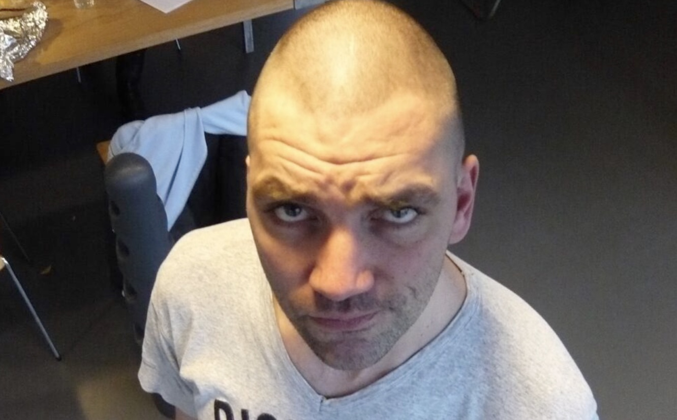 NET BINNEN: Enorme domper voor Theo Maassen