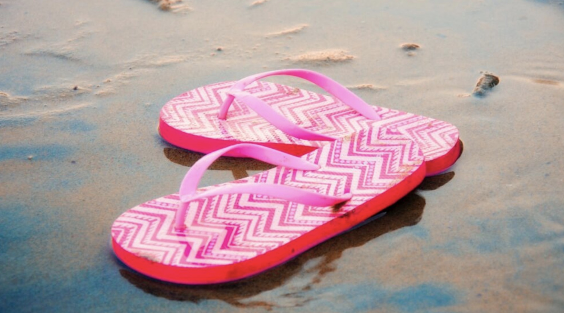 LET OP: Dit is waarom je deze zomer beter geen slippers kan dragen