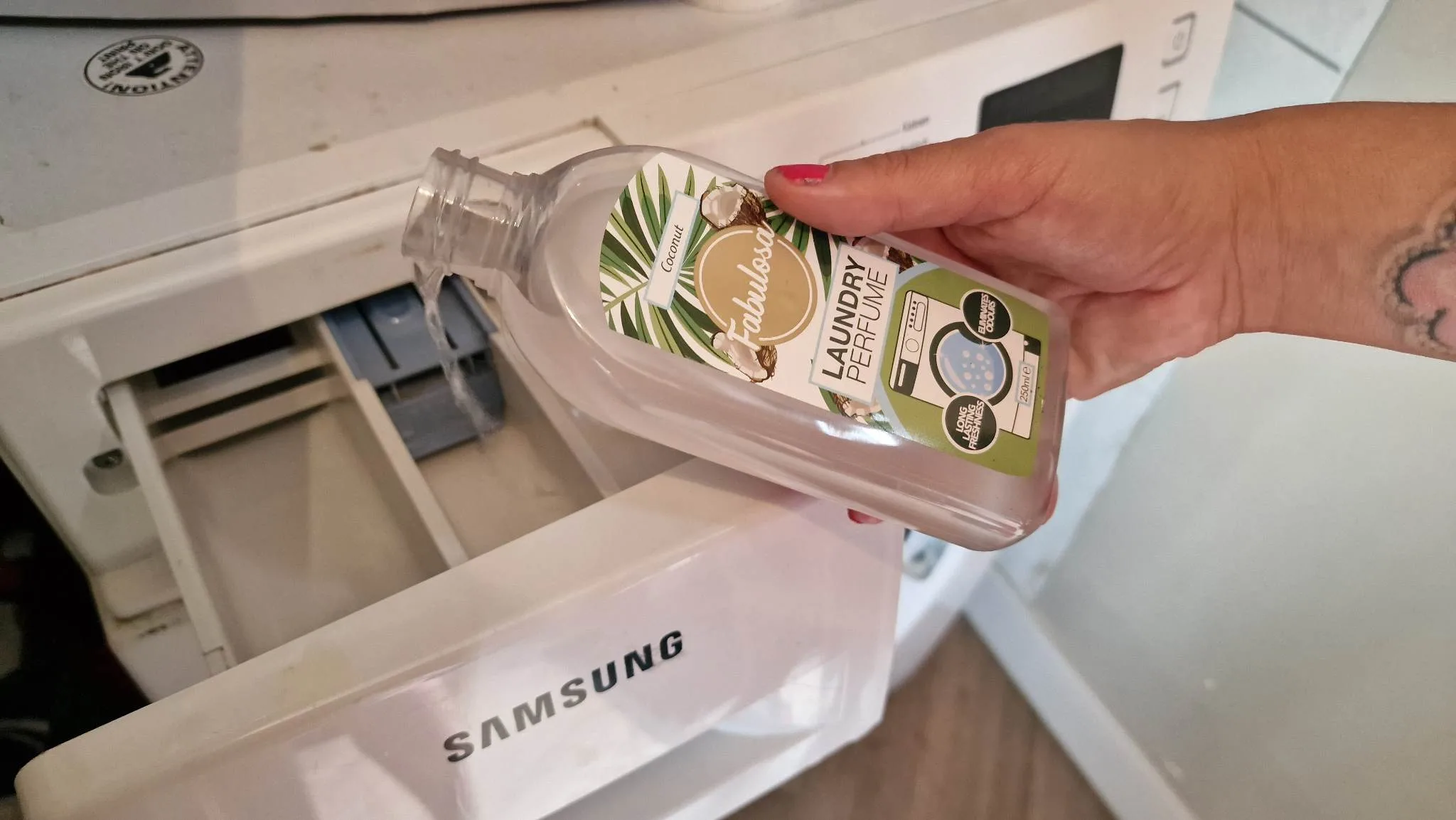 Ze giet dit goedje van de Action in de wasmachine. Perfect resultaat!