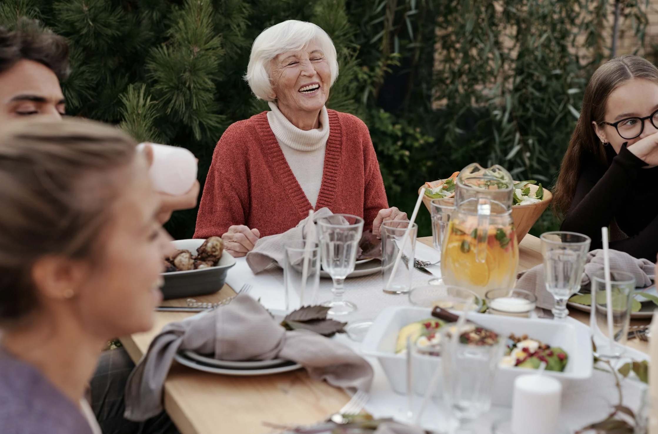 “Als ik bij mijn schoonouders ga eten, maakt ze altijd vies eten klaar  – wat moet ik doen?”