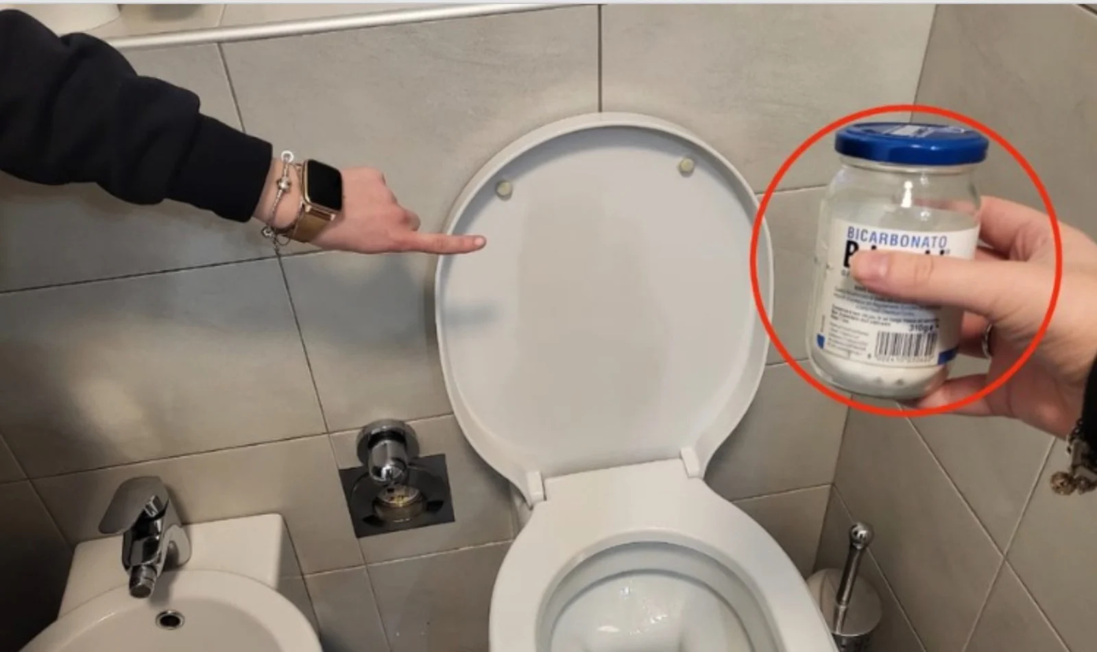 Je toilet is een broedplaats voor bacteriën, dit goedje lost het in een klap op!