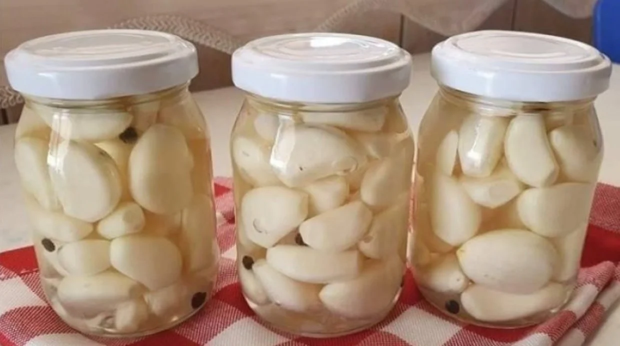 Houdt knoflook een jaar lang vers, alleen chef-koks kennen dit trucje in de keuken