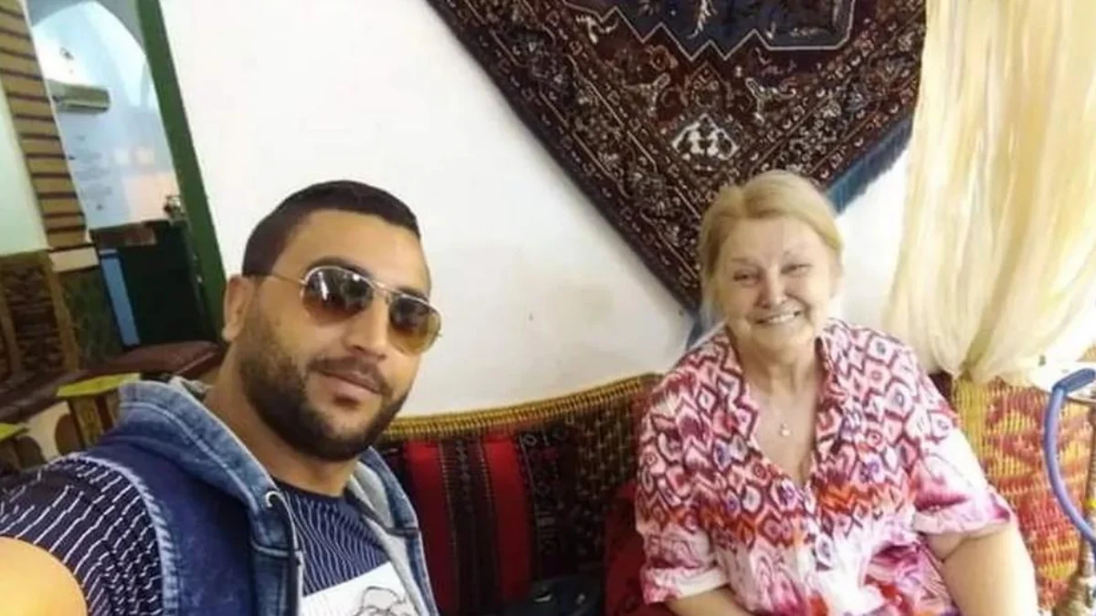 “73-jarige Christine trouwt met 39-jarige Hamza en bekeert zich tot de Islam”