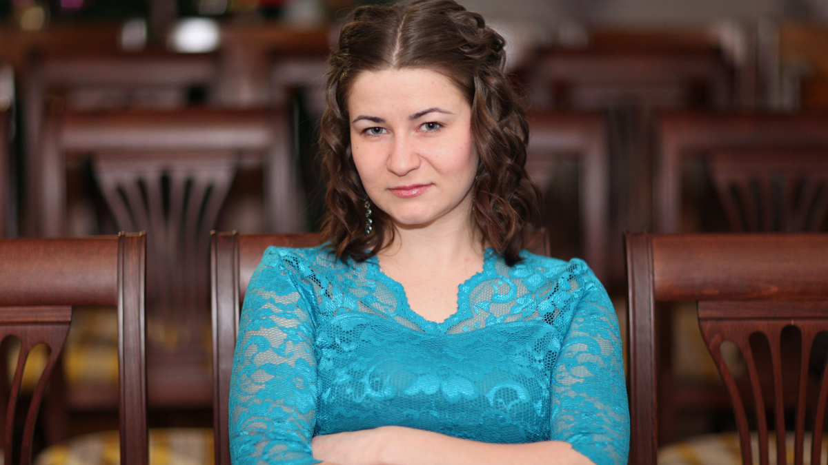 Myrna is woedend: “Je neemt je toch hond toch niet mee naar een restaurant?”