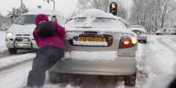 Laat deze spullen in de winter nooit in je auto liggen!