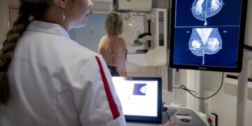 Tienduizenden vrouwen niet ingelicht over hun verhoogde borstkankerrisico