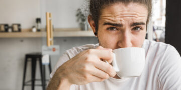Dit zijn de heftige ontwenningsverschijnselen als je stopt met koffie drinken