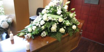 Cindy (27) wil milieuvriendelijk begraven worden: “Ik wil het milieu niet nog meer belasten”