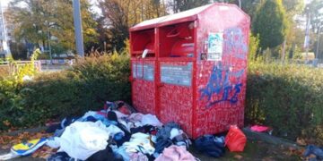 Verboden vanaf 2025: zo moet je oude kleren voortaan weggooien
