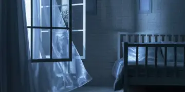 Heeft het echt zin om tijdens de koude dagen met je raam open te slapen? Dit zeggen experts