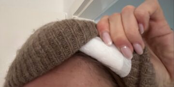 Dit is waarom je een inlegkruisje in je muts moet plakken!