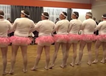 Video: deze 8 vaders in tutu’s voeren hilarische dans op die het publiek doen huilen van het lachen