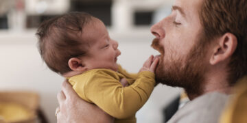 ”Mijn man weigert de luiers van onze tweeling te verschonen.”