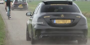 VIDEO: Jongen in Mercedes AMG C 63 heeft het duidelijk niet zo op wielrenners