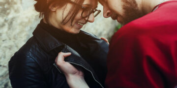 Leonie zoende met de ex van haar BFF: “De tweede keer was niet zo netjes…”