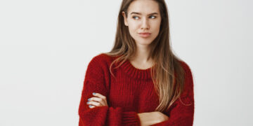 Lize (29): ‘Ik ging op date en de oppas lag in mijn huis met een jongen te vozen’