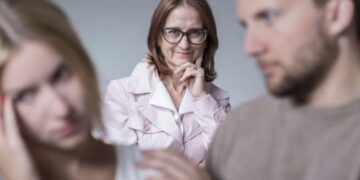 Stress met je schoonfamilie? Met deze tips hou je het toch gezellig!