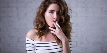 Jamilla: ”Ik kom niet rond dus ik vind dat de voedselbank ook sigaretten moet aanbieden.”