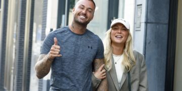 Vriendin Dave Roelvink komt eindelijk met babynieuws: “Zwangerschapstest”