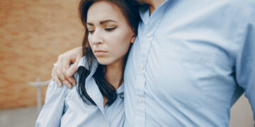 Emma (34): “Het is toch niet eerlijk dat mijn man aan het einde van de maand meer geld overhoudt!”