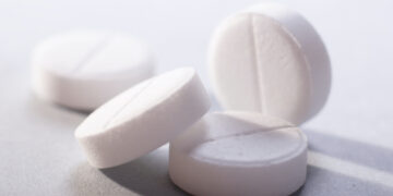 Moet je wel of niet paracetamol slikken als je griep hebt? Dit is het antwoord!