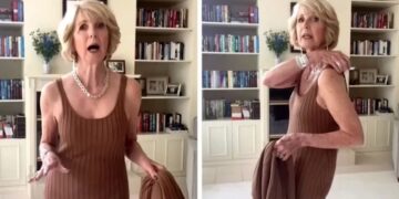 76-jarige vrouw krijgt kritiek op haar mouwloze jurk, maar slaat hard terug