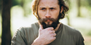 Steven (43): “Een rood kruis op de snelweg negeren? Je rijbewijs inleveren!”