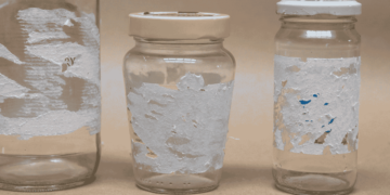 Moeiteloos stickers verwijderen zonder resten achter te laten? Zo doe je dat