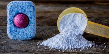 Wat is beter voor je vaatwasser: poeder of tabletten?