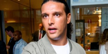 Fans geschokt door foto van ooit zo rijke Ali B: ”Arme sloeber