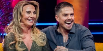 André Hazes onthult bizar geheim over relatie met Monique: “Ik leefde van Monique’s salaris” (VIDEO)