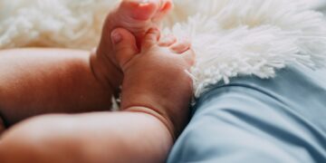 Ranomi Kromowidjojo verwelkomt haar prachtige dochter: ‘Haar naam is heel bijzonder’