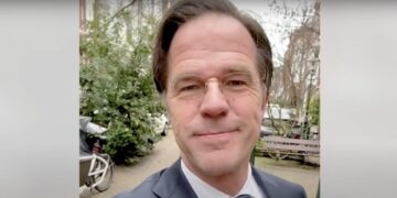 Oud-leerlingen onthullen: zo was Mark Rutte als meester in de klas!