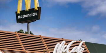 Man dreigt te schieten bij McDonald’s in Barendrecht na uitblijven bestelling
