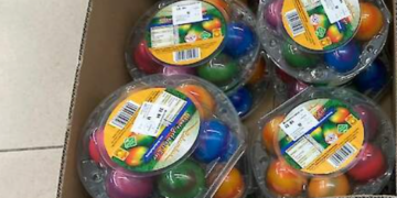 Om deze reden kan je beter geen geverfde eieren in de supermarkt kopen