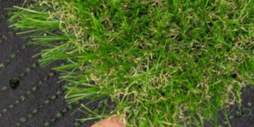 Heb jij kunstgras in jouw tuin? Dit is waarom veel mensen vinden dat het verboden moet worden