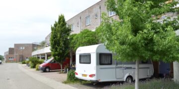 Mag iedereen gewoon maar zijn caravan voor de deur parkeren? Dit zijn de regels