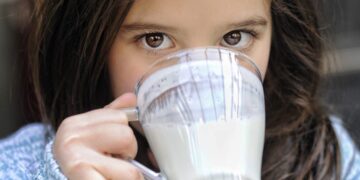 Expert: Dit is waarom je koemelk beter kunt vermijden tegenwoordig