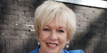 Enorme schrik voor Ria Valk nadat kanker weer is teruggekeerd: ‘Deze behandeling wil ik absoluut niet’