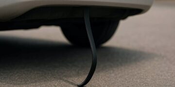 8 op de 10 weet niet waarvoor dit rubberen stripje onder de auto voor was…