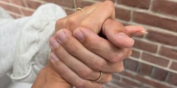 Freek van Suzan (32) en heeft uitgezaaide longkanker; hoe kan dit op zo’n jonge leeftijd al?