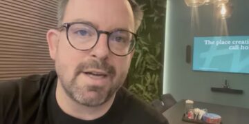 Kijkers boos op Thijs Zeeman na laatste aflevering ‘Zeeman Confronteert’: heb ik echt ander half uur voor saus naar dit gekeken?