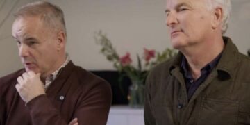 Dit bekende Kopen Zonder Kijken-gezicht raakt zwaargewond na motorongeval