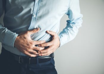 Dringende waarschuwing nu gevallen van de zeer besmettelijke ‘bull-neck’ infectie zich snel over Europa verspreiden