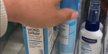 Vrouwen kopen massaal dit product van de drogist om zich te kunnen verdedigen: “Vreselijk om dit soort tips te moeten delen”