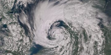 Stormdepressie Floris komt recht op ons af: zo laat gaat het hier helemaal los