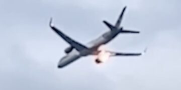Vliegtuig met 273 toeristen vliegt in brand vlak na vertrek – passagiers sturen afscheidsberichten